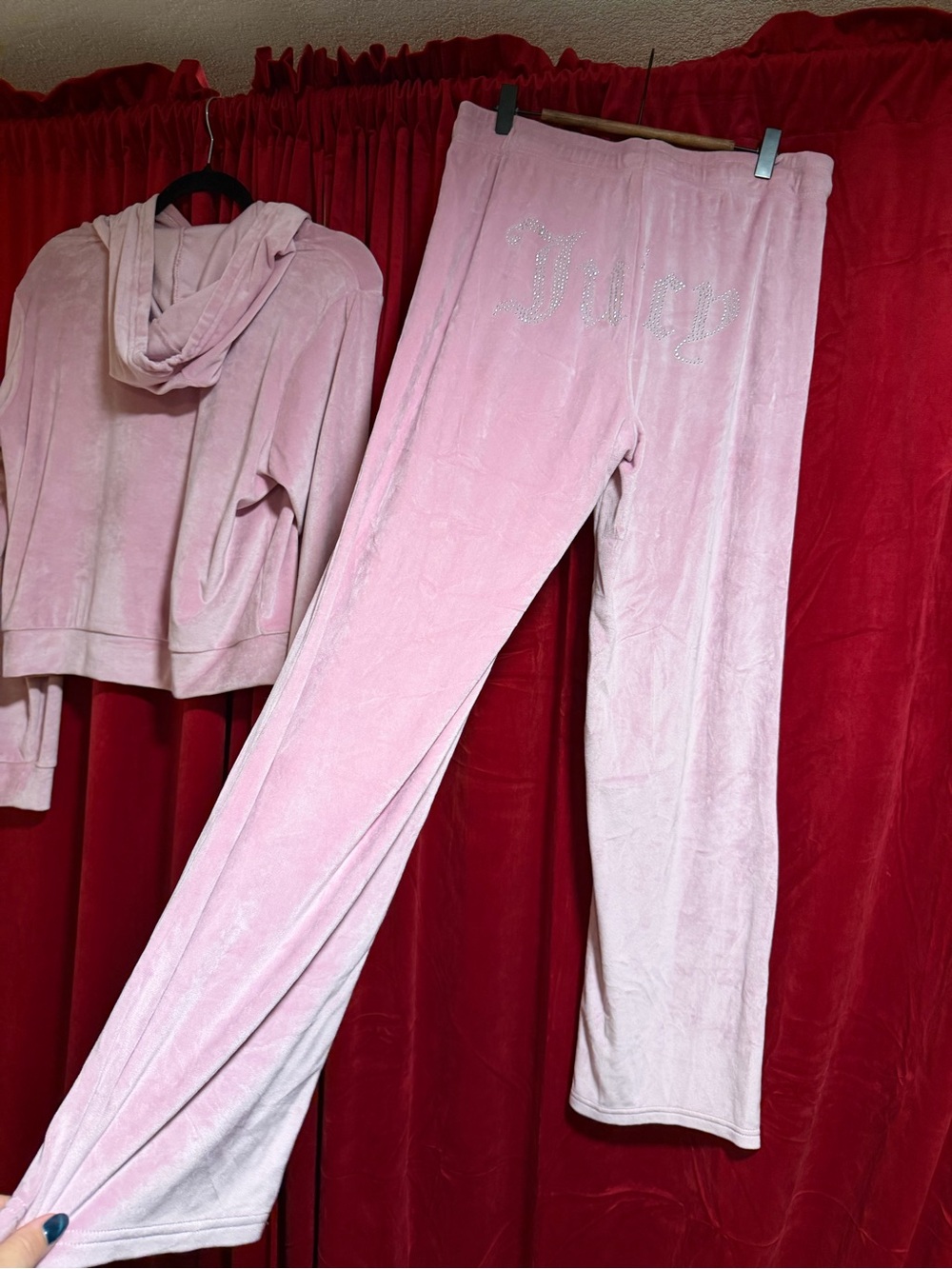 Juicy Couture Pink Velour Rhinestone Logo Hoodie & Pants Set - Picture 11 of 12